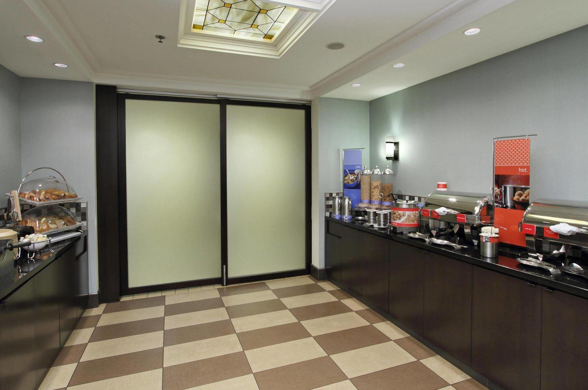 Hotel Hampton